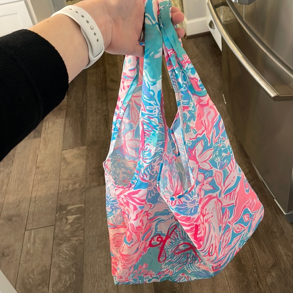 FREE shopping tote with any Lilly purchase!